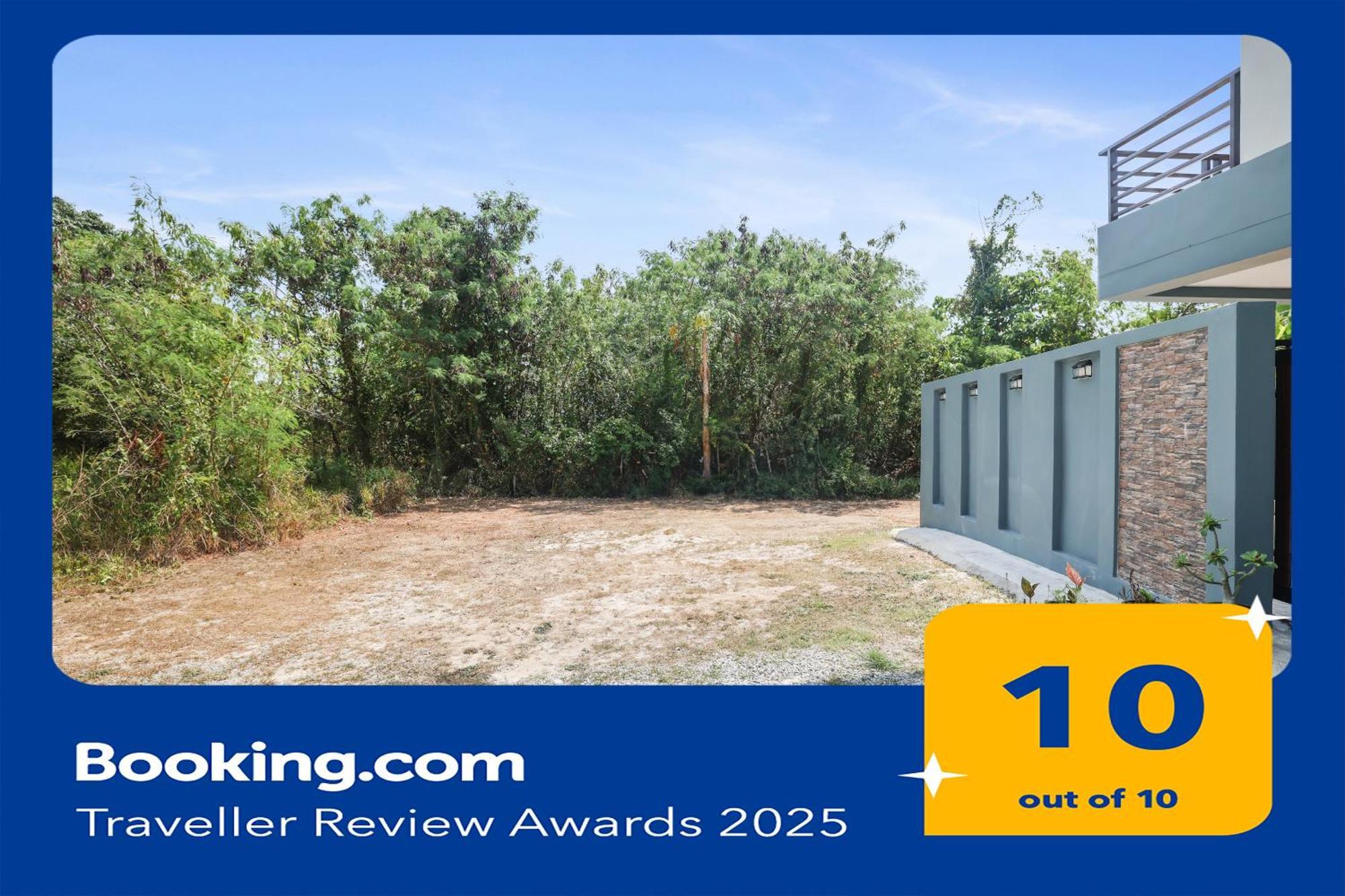 Phuket-chalong 3-bedrooms 240m2 Private Xlarge Family Chalong