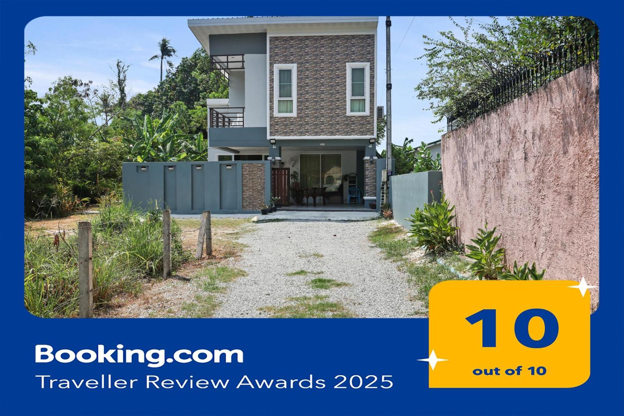 Phuket-chalong 3-bedrooms 240m2 Private Xlarge Family * Chalong