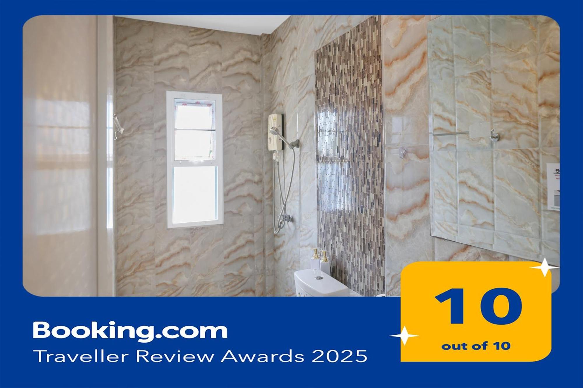 Phuket-chalong 3-bedrooms 240m2 Private Xlarge Family