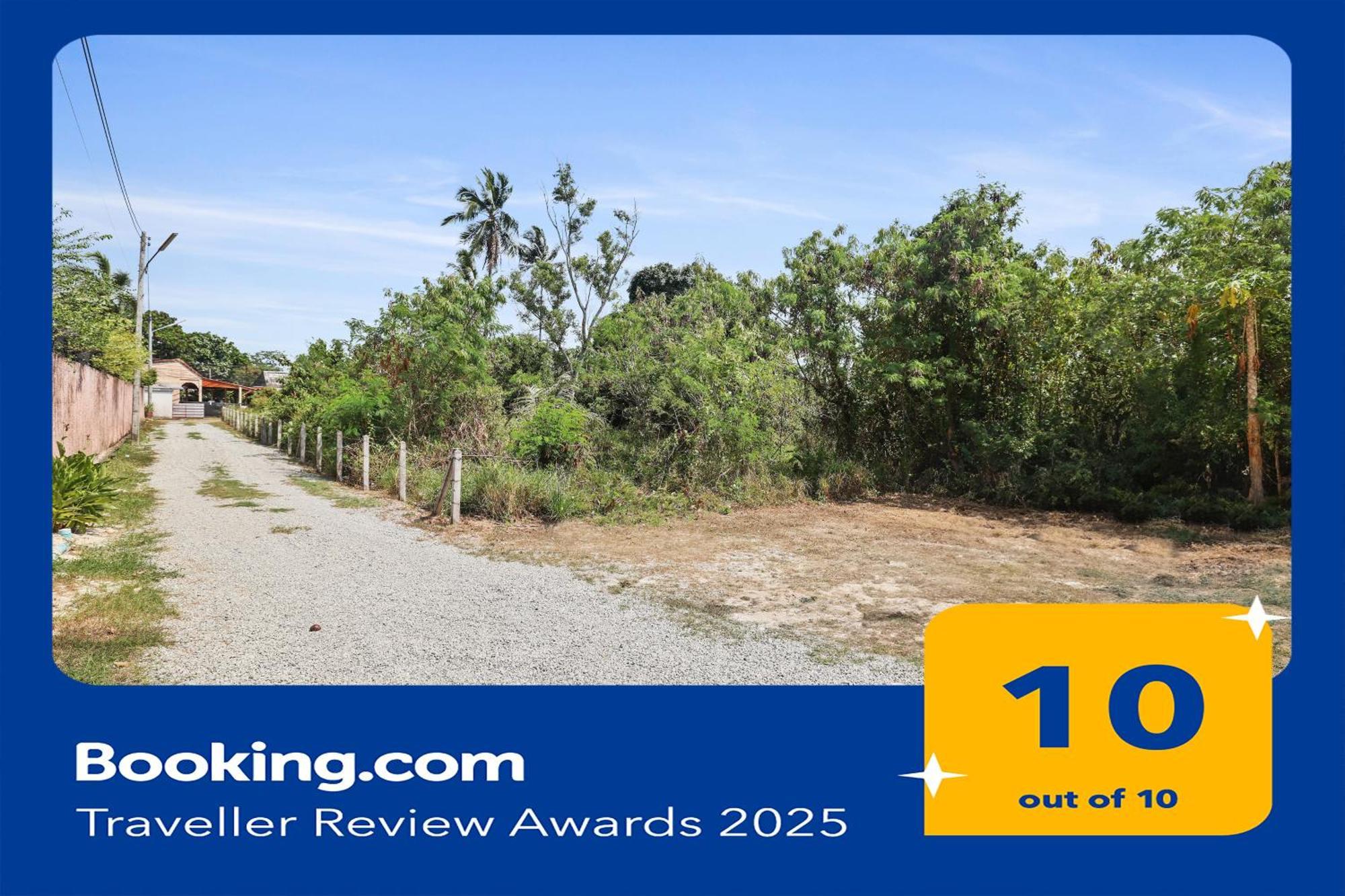 Phuket-chalong 3-bedrooms 240m2 Private Xlarge Family Chalong