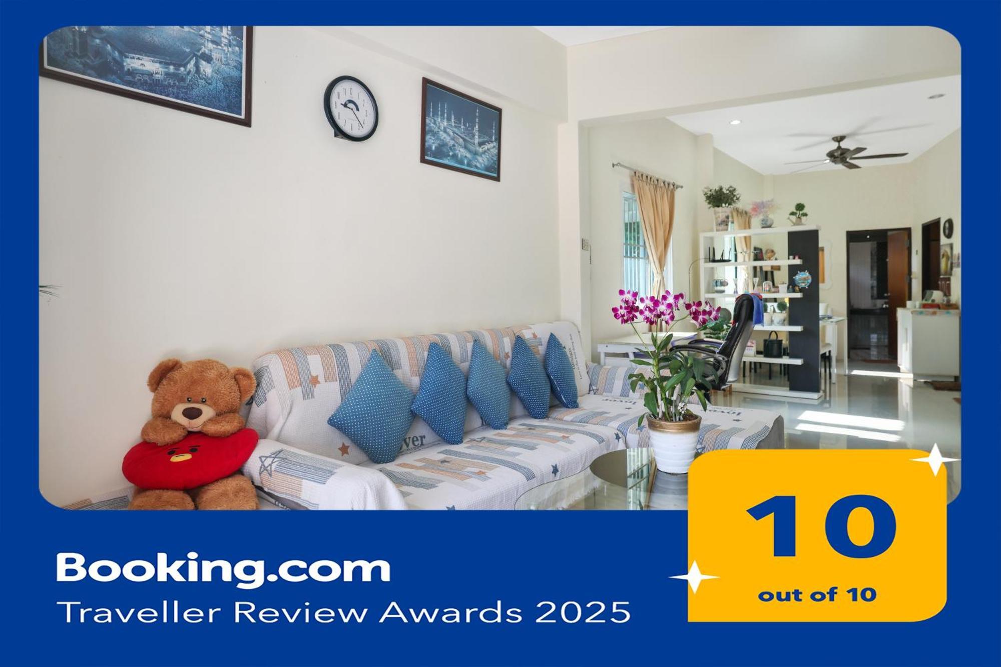 Villa Phuket-chalong 3-bedrooms 240m2 Private Xlarge Family Chalong