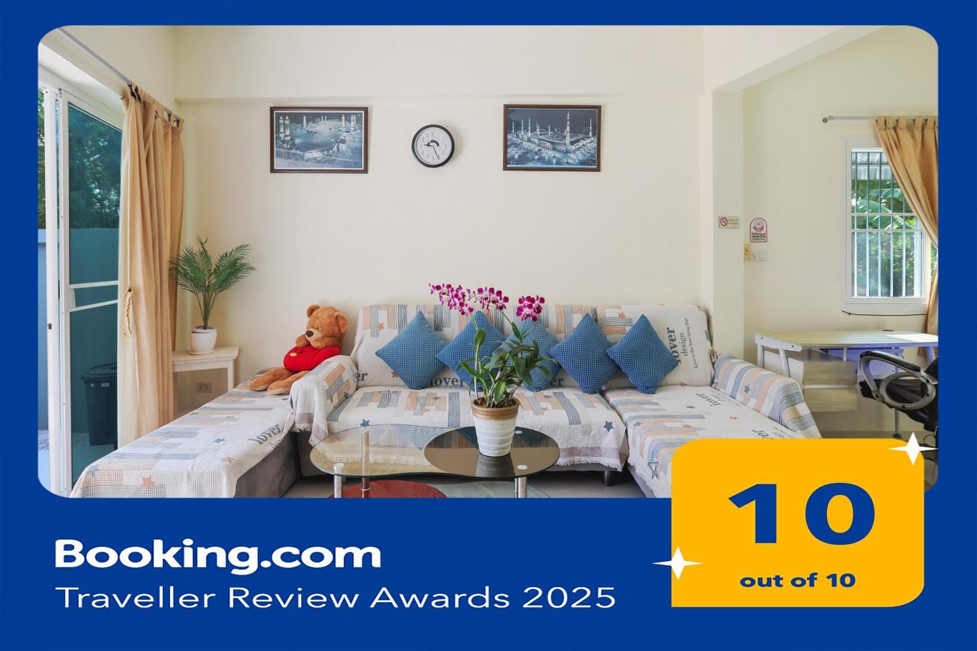 Phuket-chalong 3-bedrooms 240m2 Private Xlarge Family * Chalong