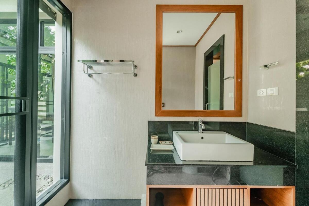 New Rose Pool Villa, The Perfect Private Oasis *
