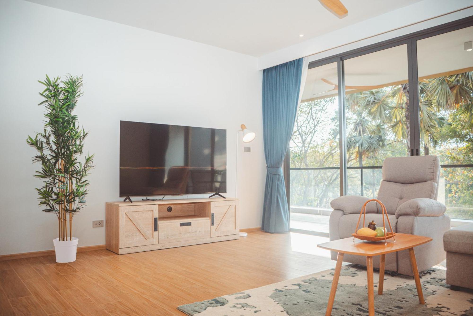 Laguna Beachside Residences Apartamens, Walking Distance To The Sea *