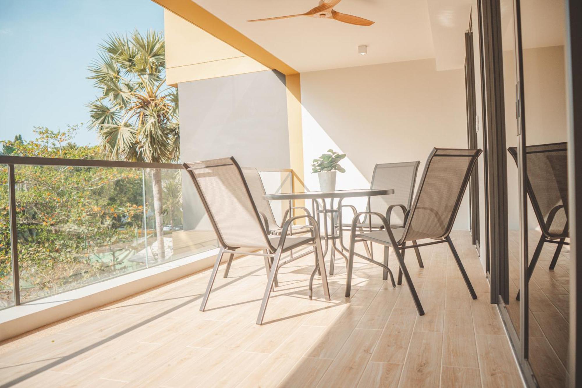 Laguna Beachside Residences Apartamens, Walking Distance To The Sea *