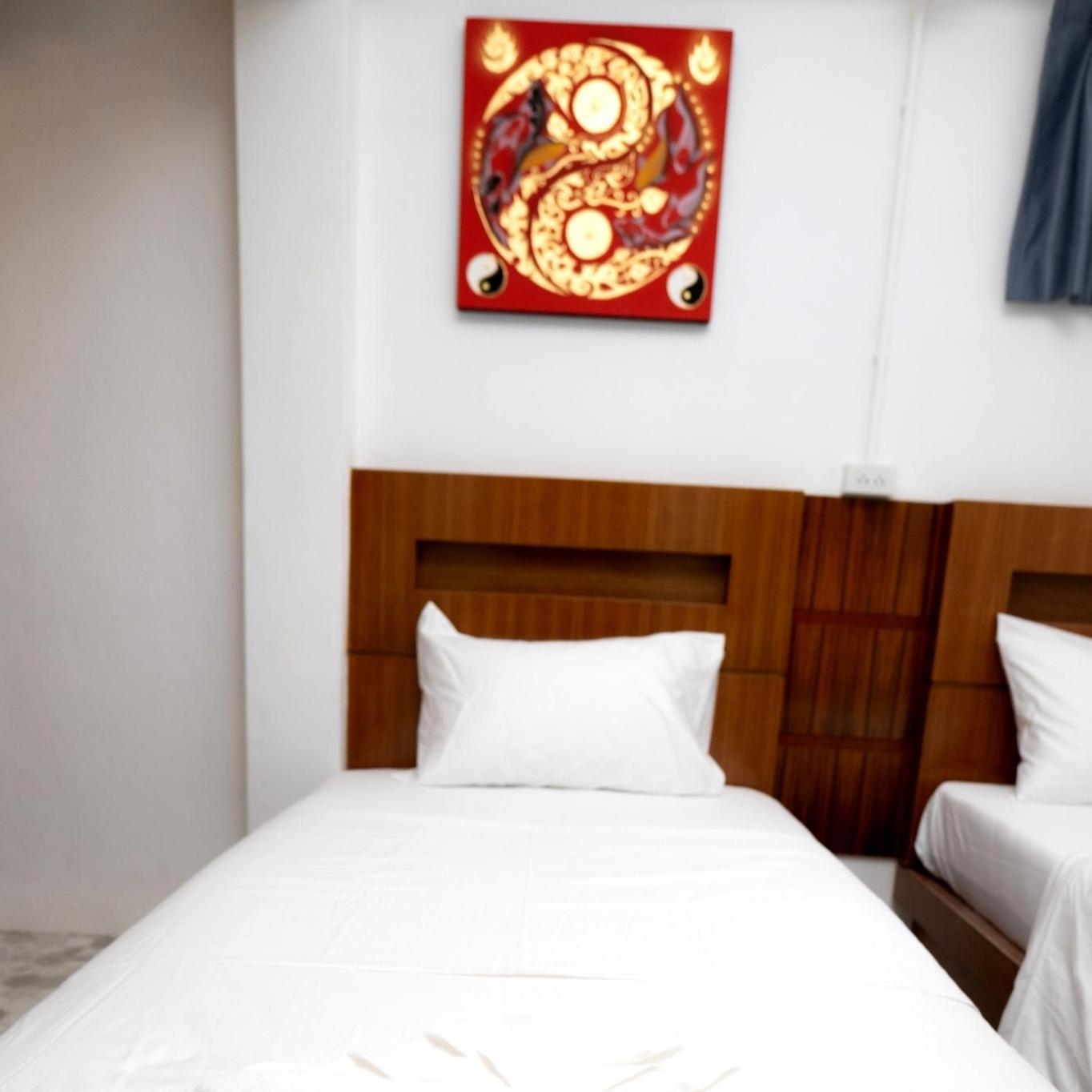 I Talay Phuket Katil Ban Karon