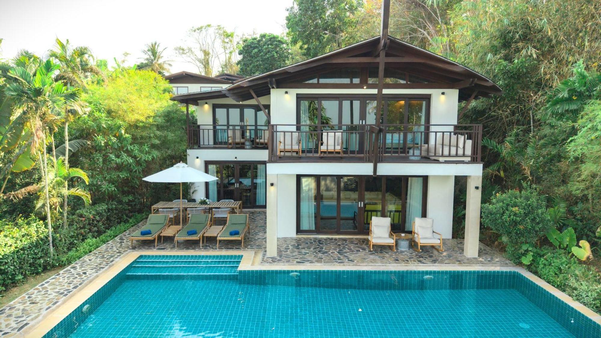 Resort Barcelo Coconut Island, 5*