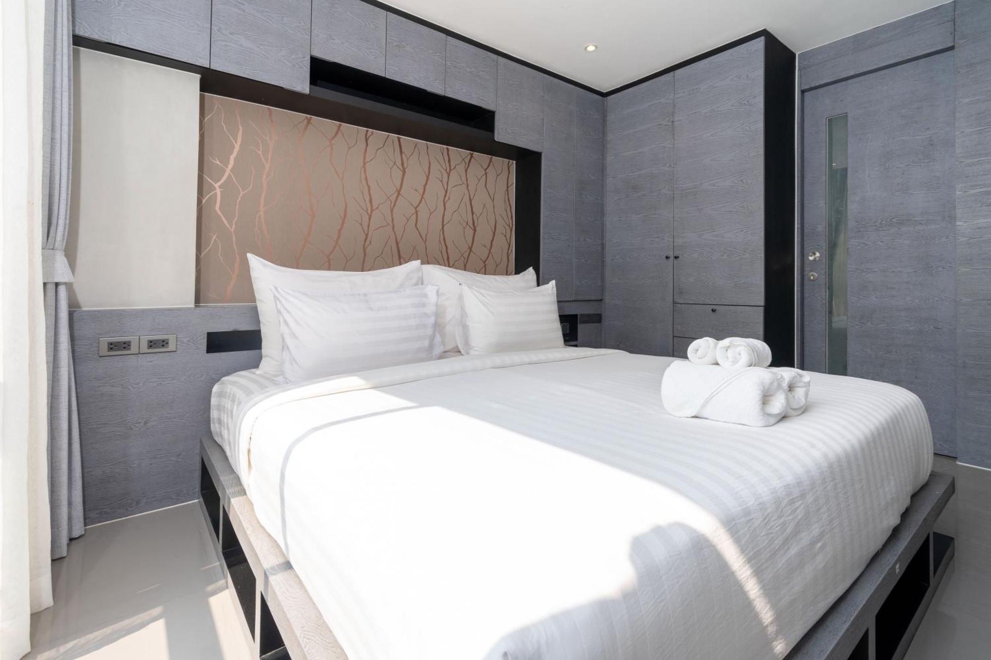 Tropical Pool View 2 Bedroom B207-8 In Citygate Apartment Kamala Beach
