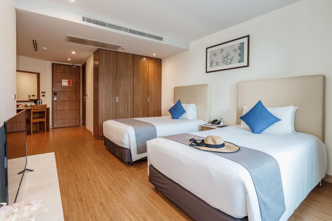 Splash Resort, Maikhao Phuket 5* Mai Khao