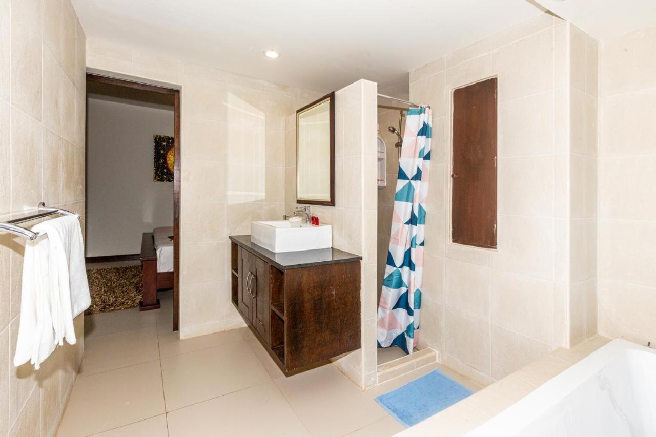 Apartment Naiharn Sands