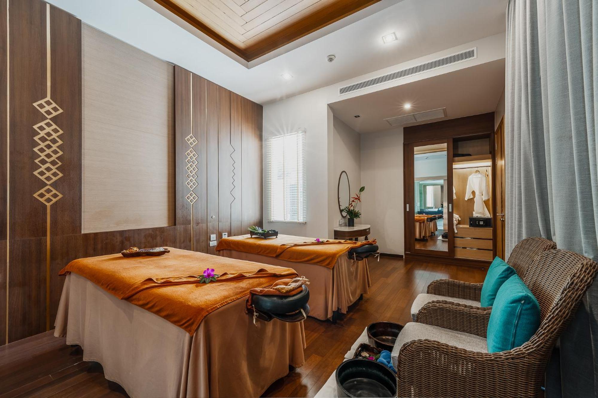 Splash Resort, Maikhao Phuket 5* Mai Khao