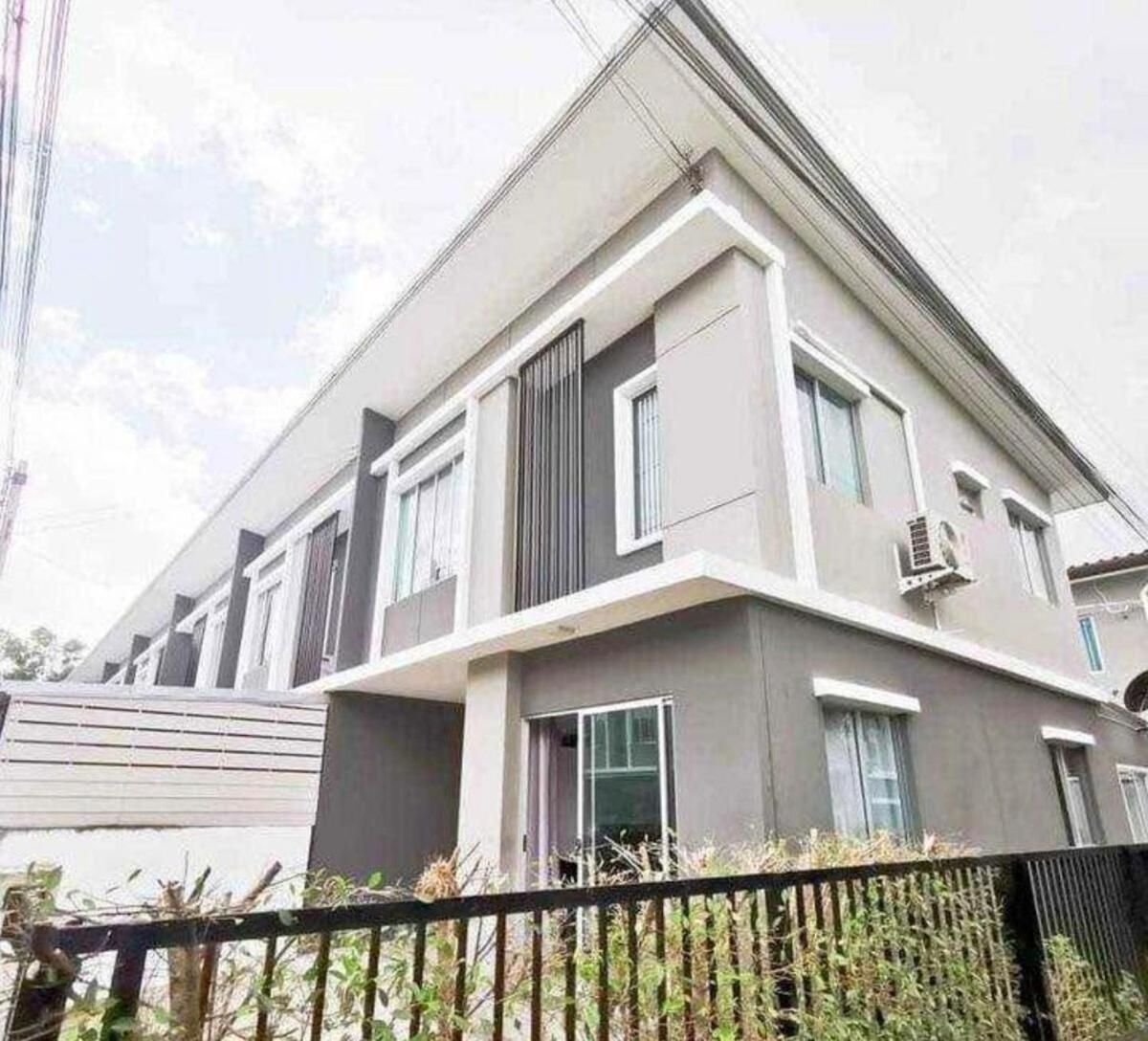 Chalet Beautiful 2 Floor In Town