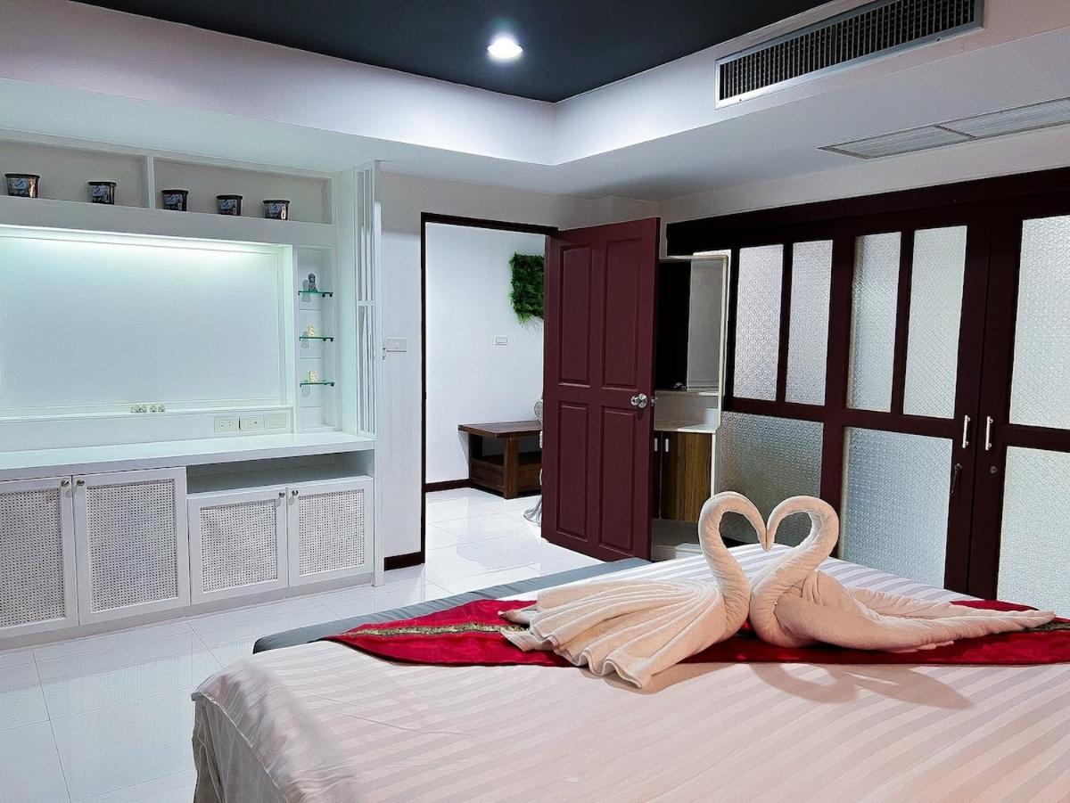 The Sands 3 Bedrooms Beachside In Naiharn *