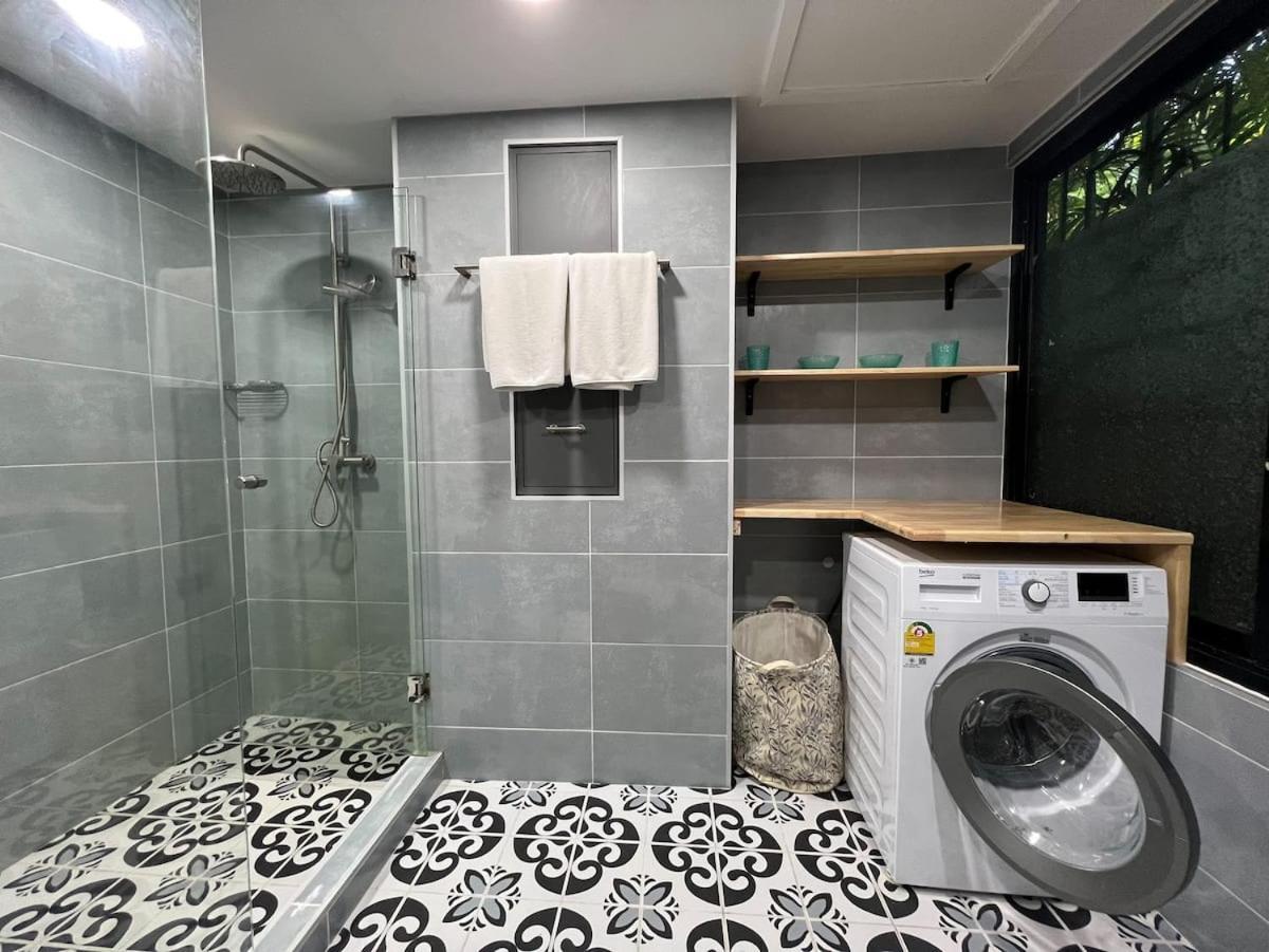 Apartment The Sands 3 Bedrooms Beachside In Naiharn *