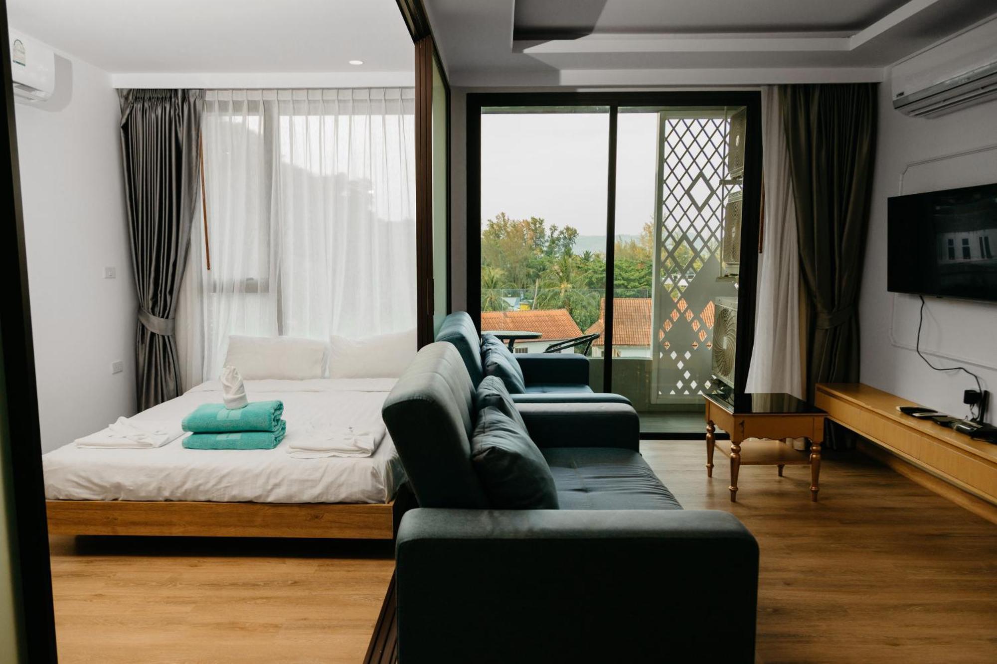 Aristo 2 Phuket, * Surin Beach (Phuket)