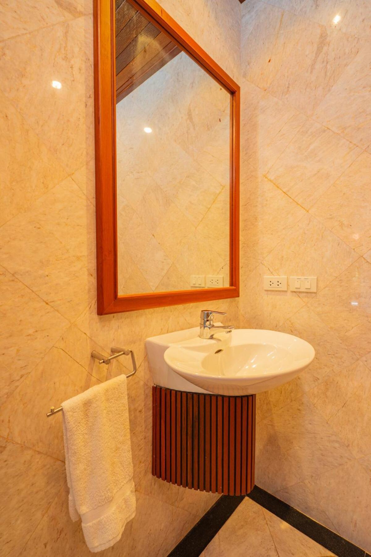Villa Baan Ton Sai 4 Bedroom Thai-balinese Pool Rawai