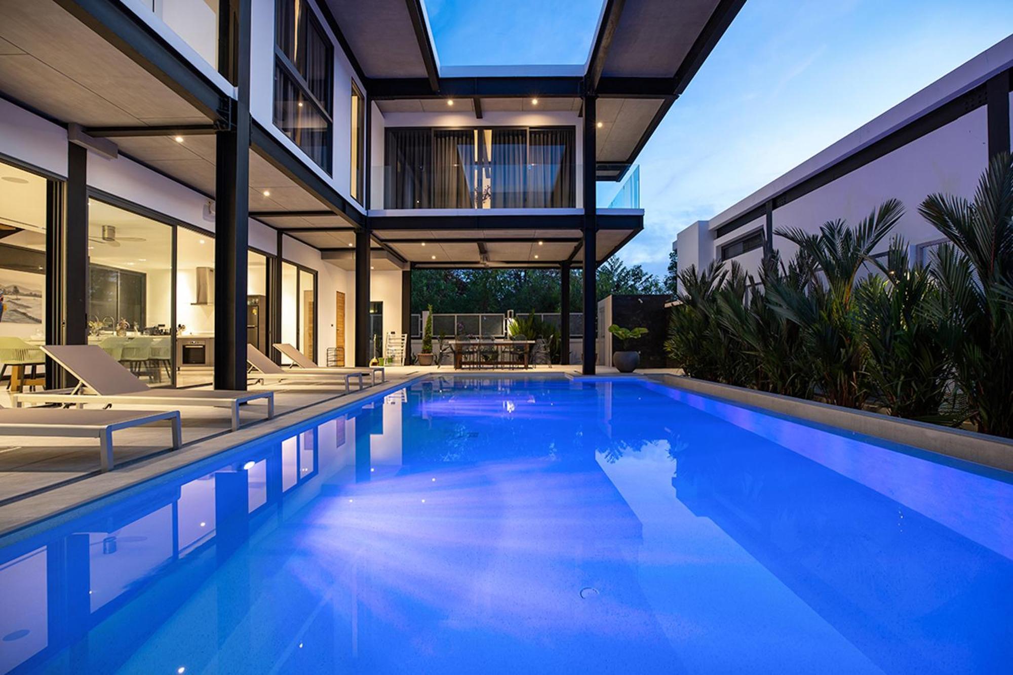 Villa 2-storey Sunset Garden 5 With 4br And Salt Water Pool