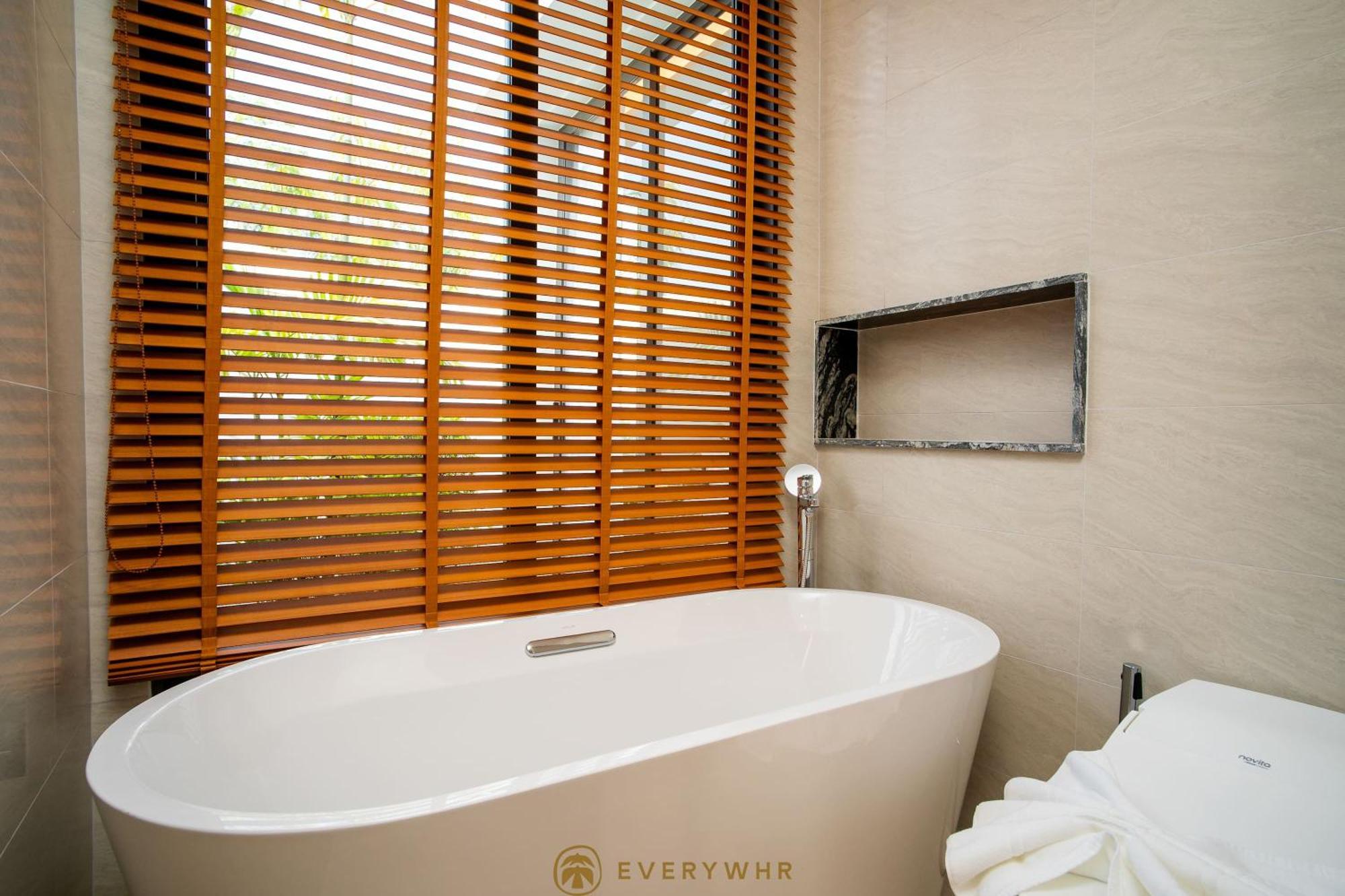 Nayara - Sophisticated 4br Getaway With Private Pool And Concierge Villa *