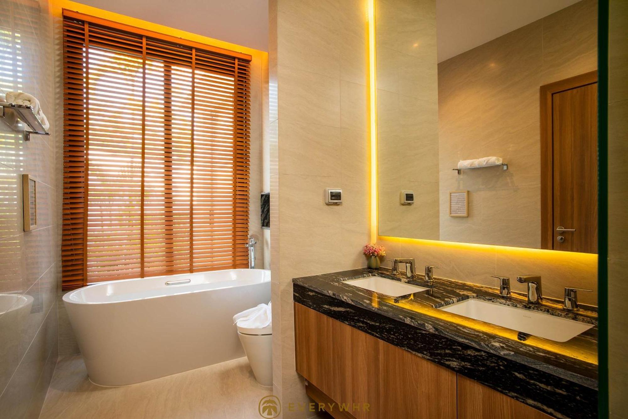 Nayara - Sophisticated 4br Getaway With Private Pool And Concierge *