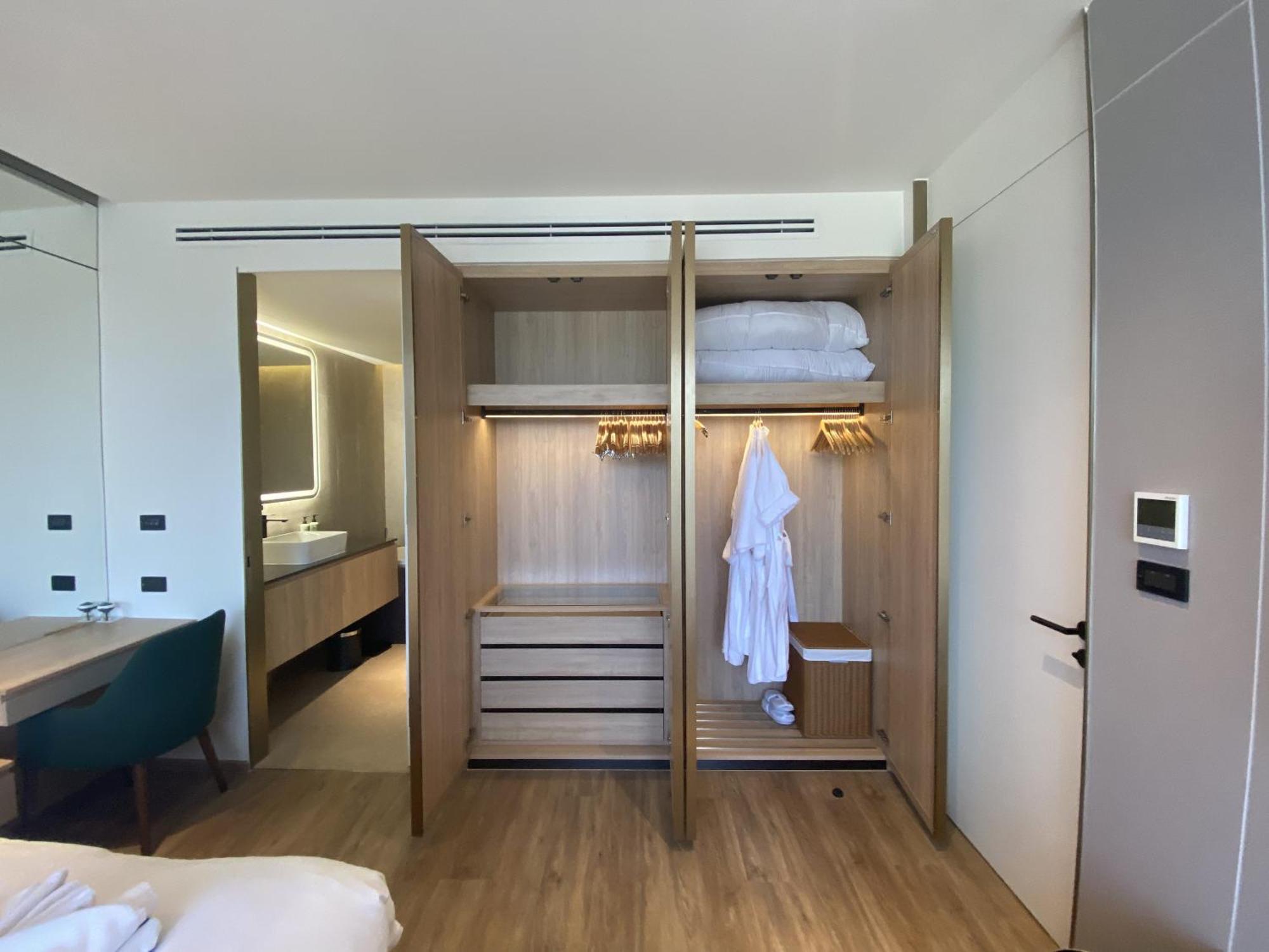 2bdr With Bath Near Bangtao C512