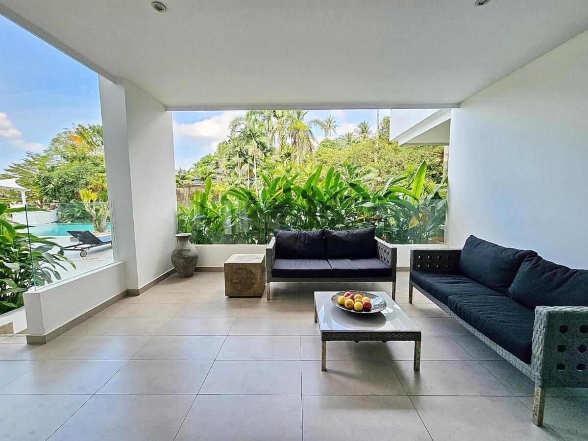 Stylish 2 Bedroom With Pool Access In Surin Apartment Ban Lum Fuang