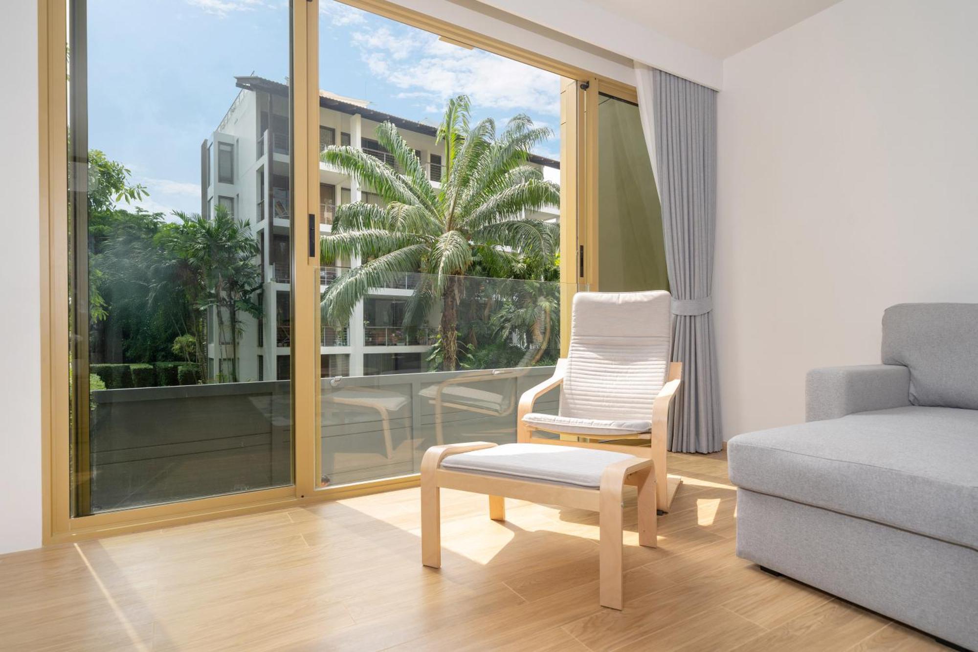Laguna Beachside Residences Apartamens, Walking Distance To The Sea