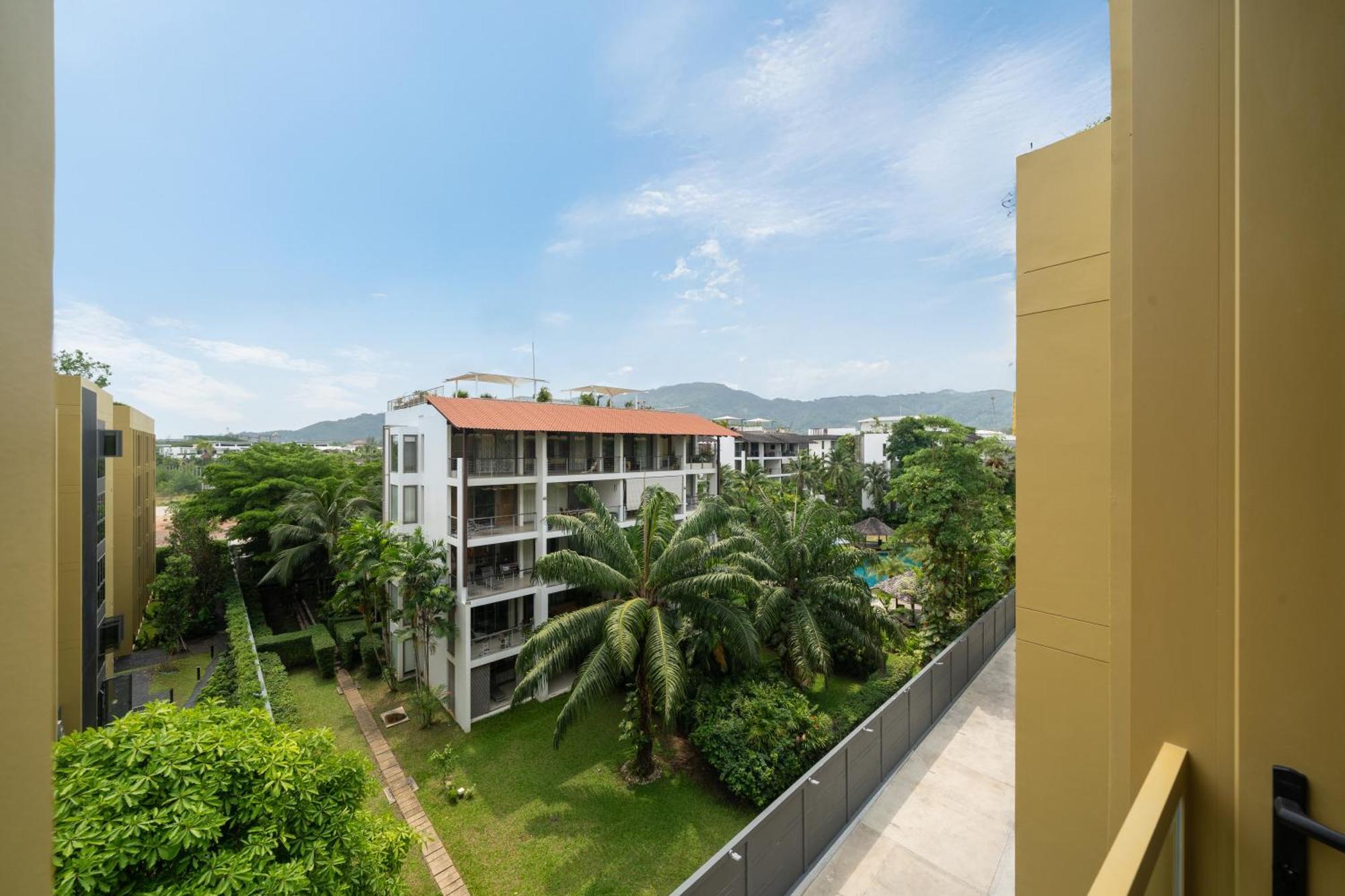 Laguna Beachside Residences Apartamens, Walking Distance To The Sea