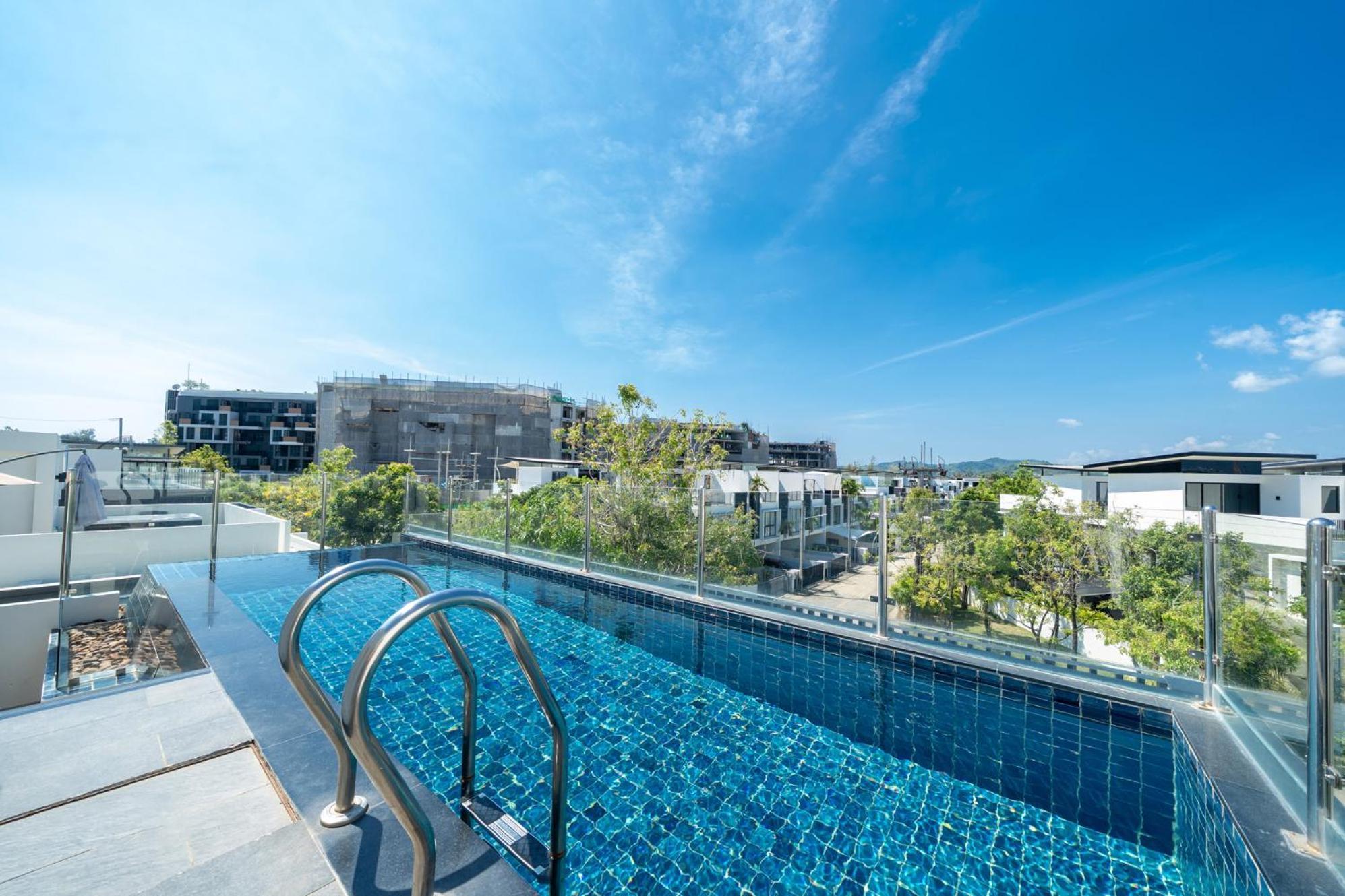 Phuket With Rooftop Pool In Laguna Park Villa *