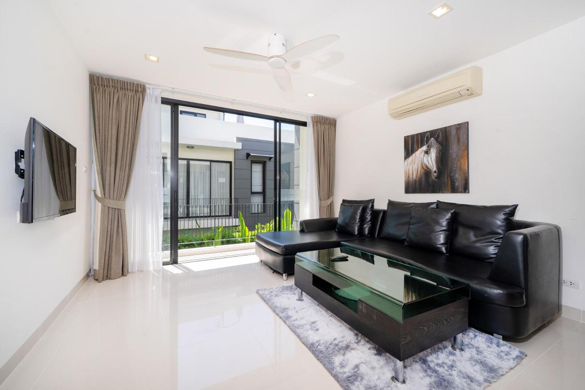 Phuket With Rooftop Pool In Laguna Park