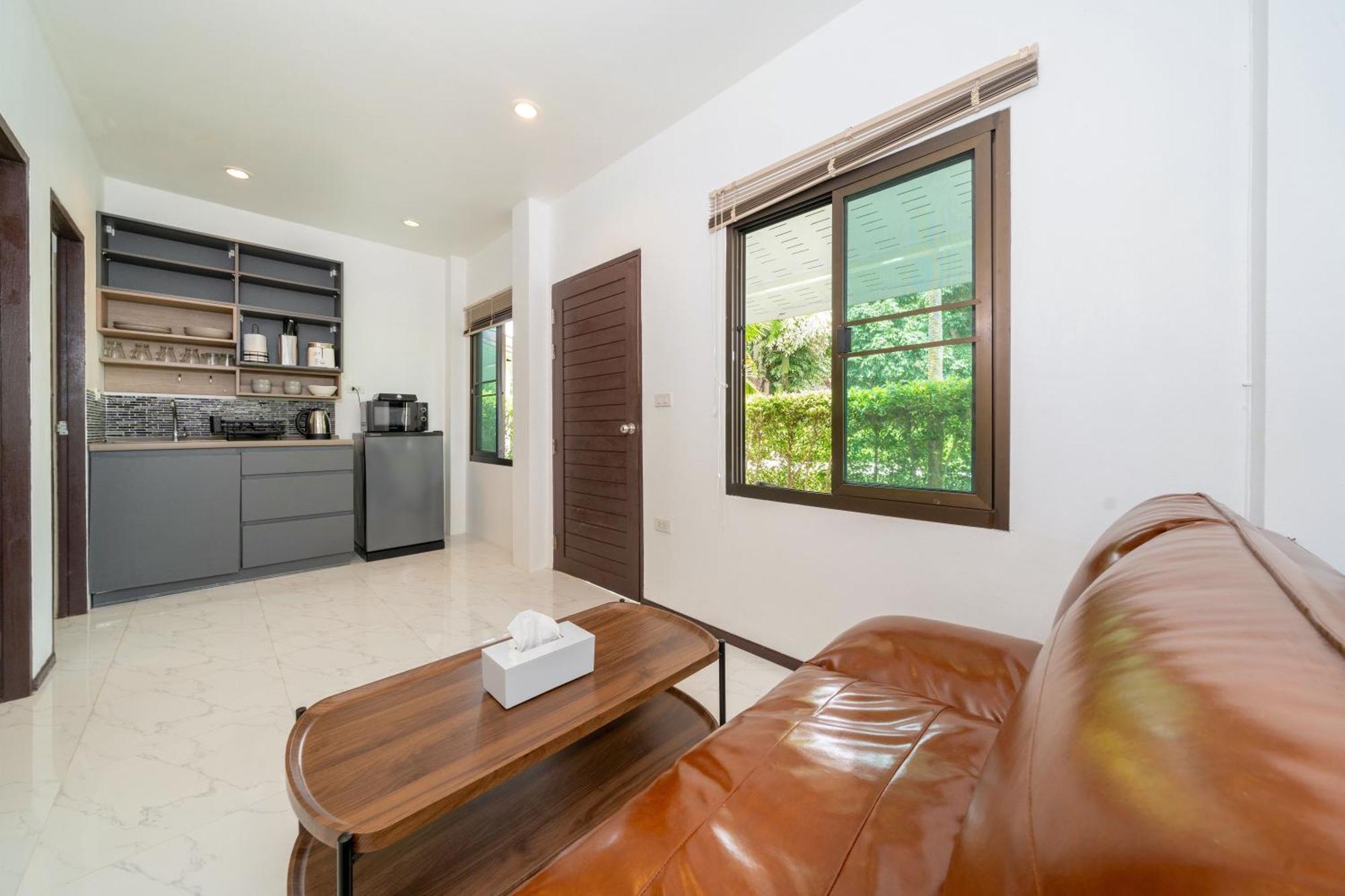 Villa Oxavia Garden Oasis In Nai Harn - Your Private Tropical Garden With 3 And Jacuzzi