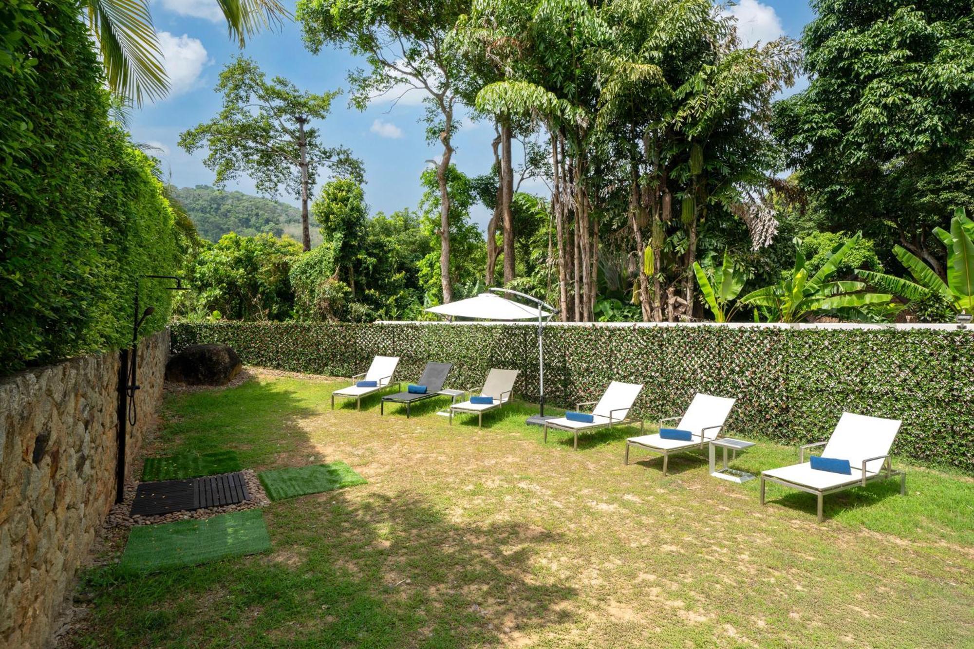 Villa Oxavia Garden Oasis In Nai Harn - Your Private Tropical Garden With 3 And Jacuzzi