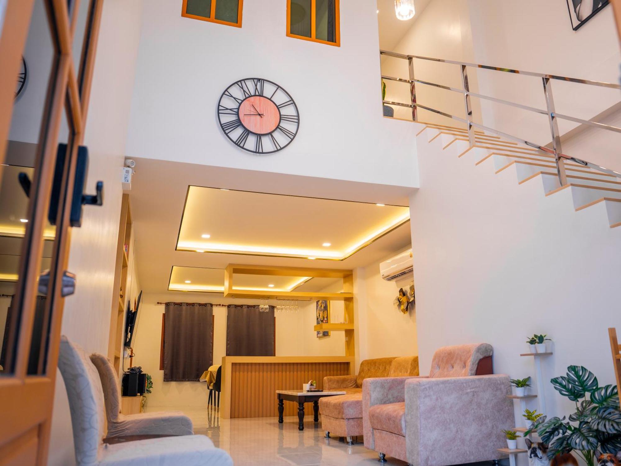 3 Bedroom With Pool Near Fitness Street