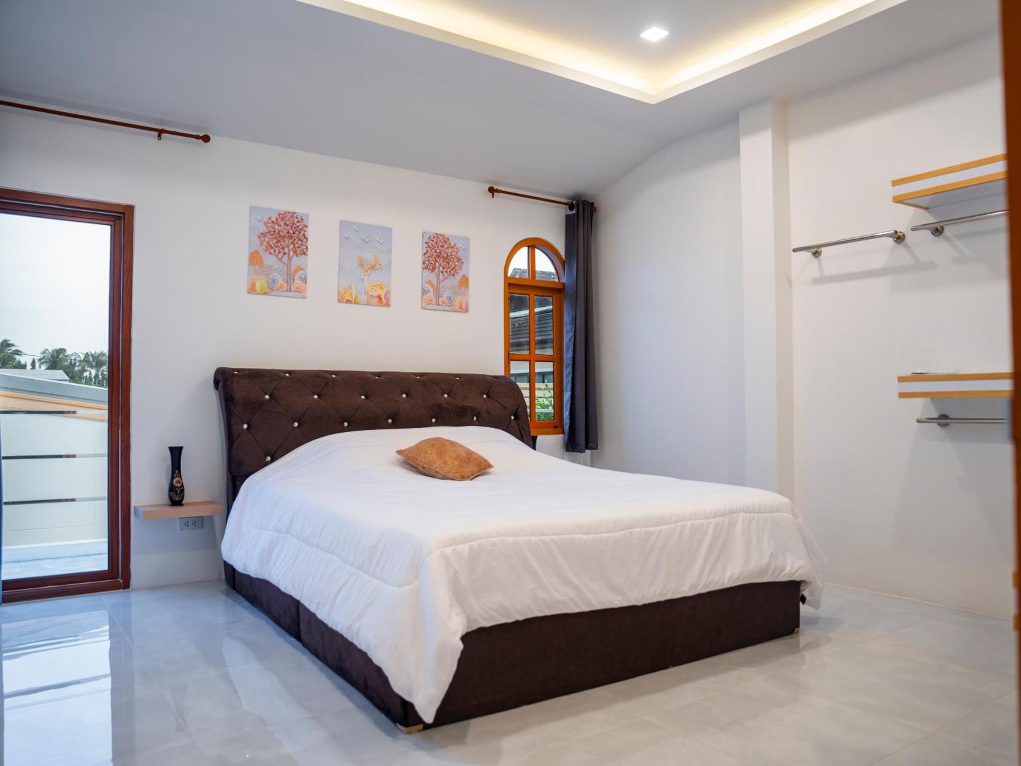 3 Bedroom With Pool Near Fitness Street *