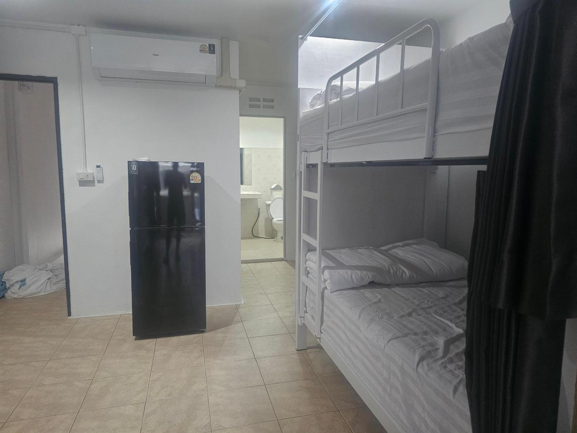Asrama Patong Central Hostel *