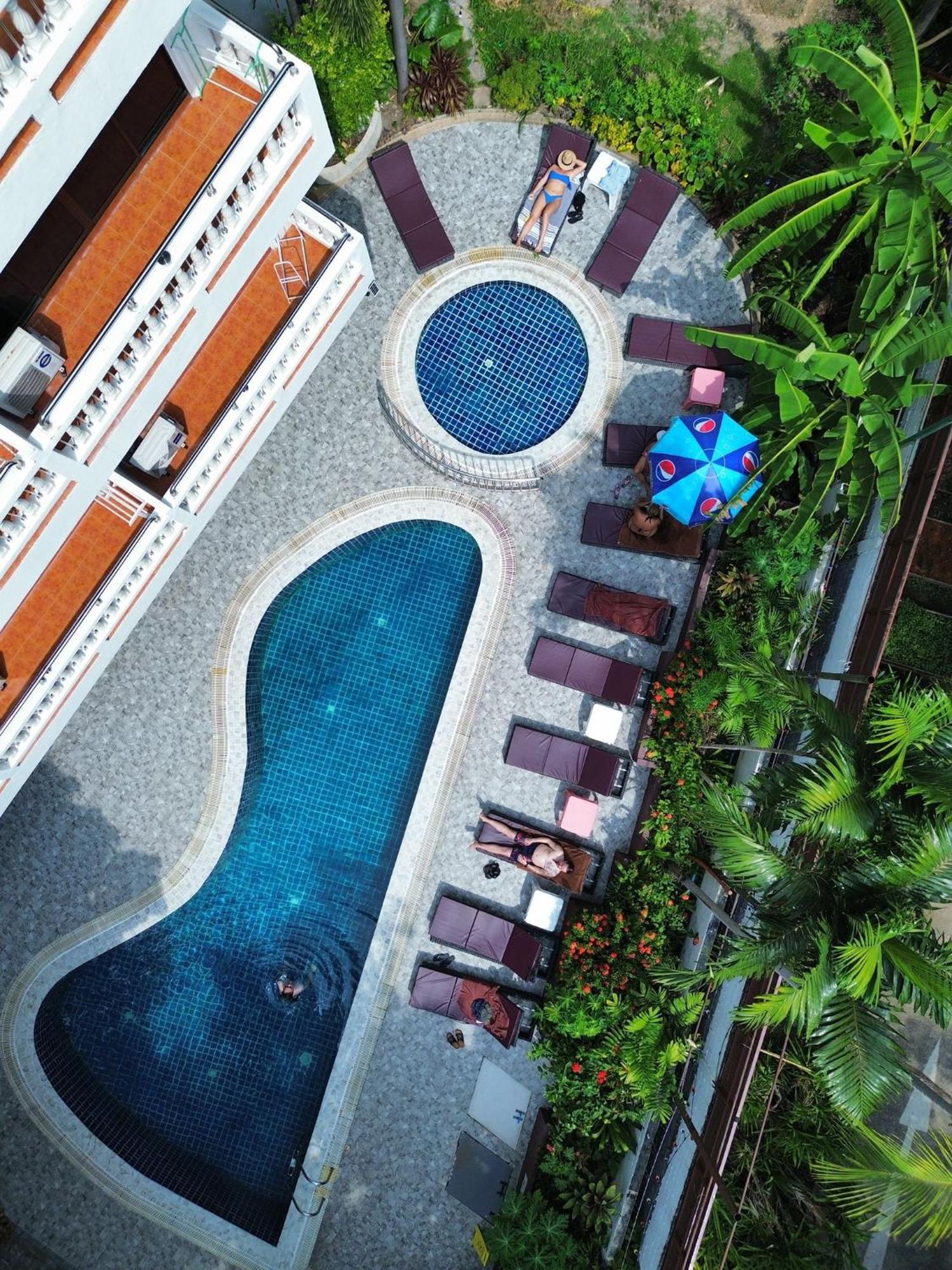 Patong Central Hostel Asrama *