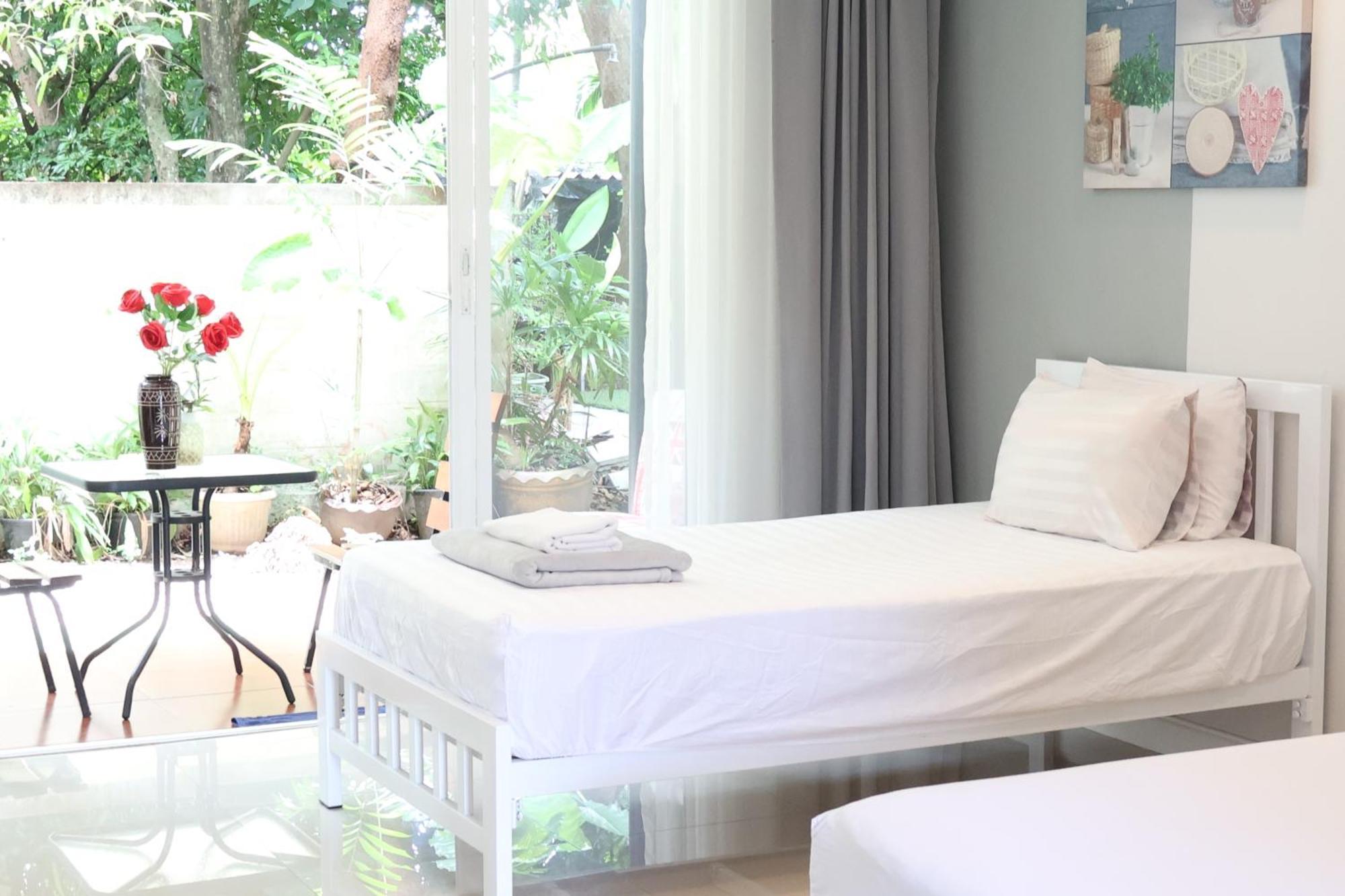Eat N Sleep Hotel 2*