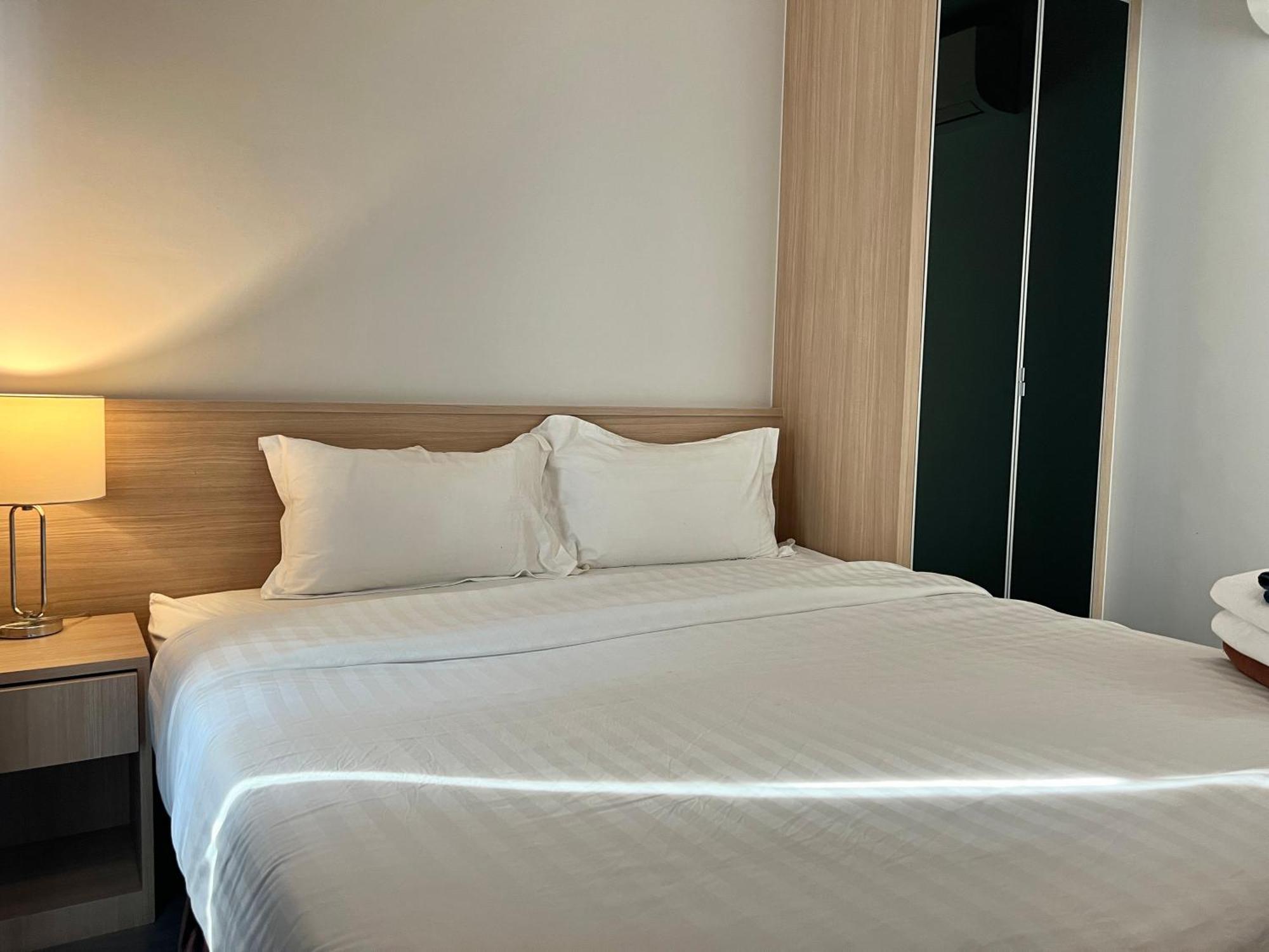 Aparthotel Modern Style 1br Close To *