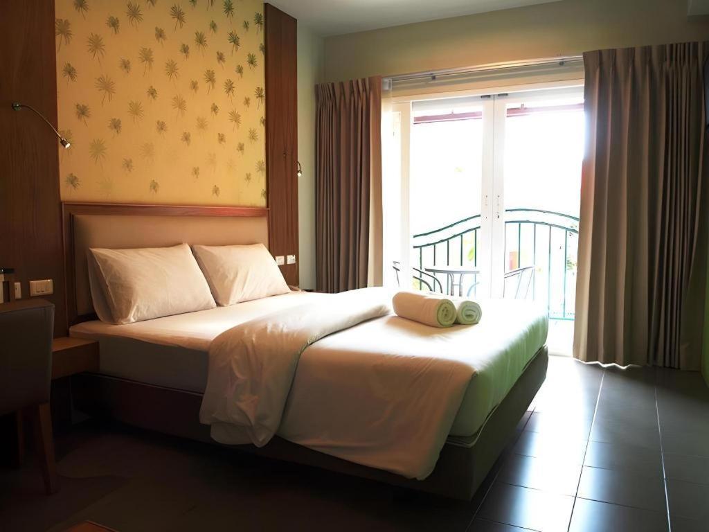Phuket Ecozy Hotel 2*