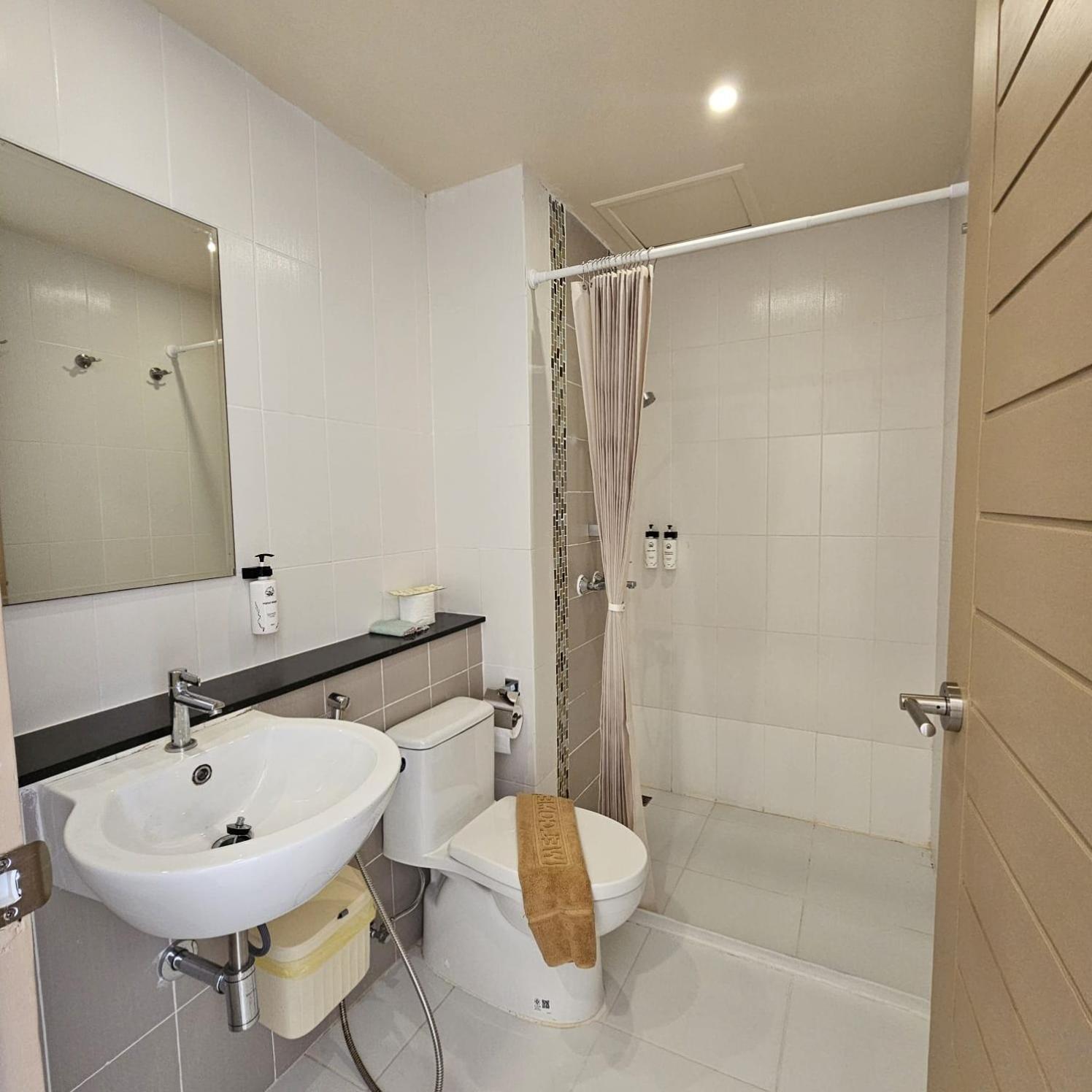 Hostel The Rock Comfort Patong