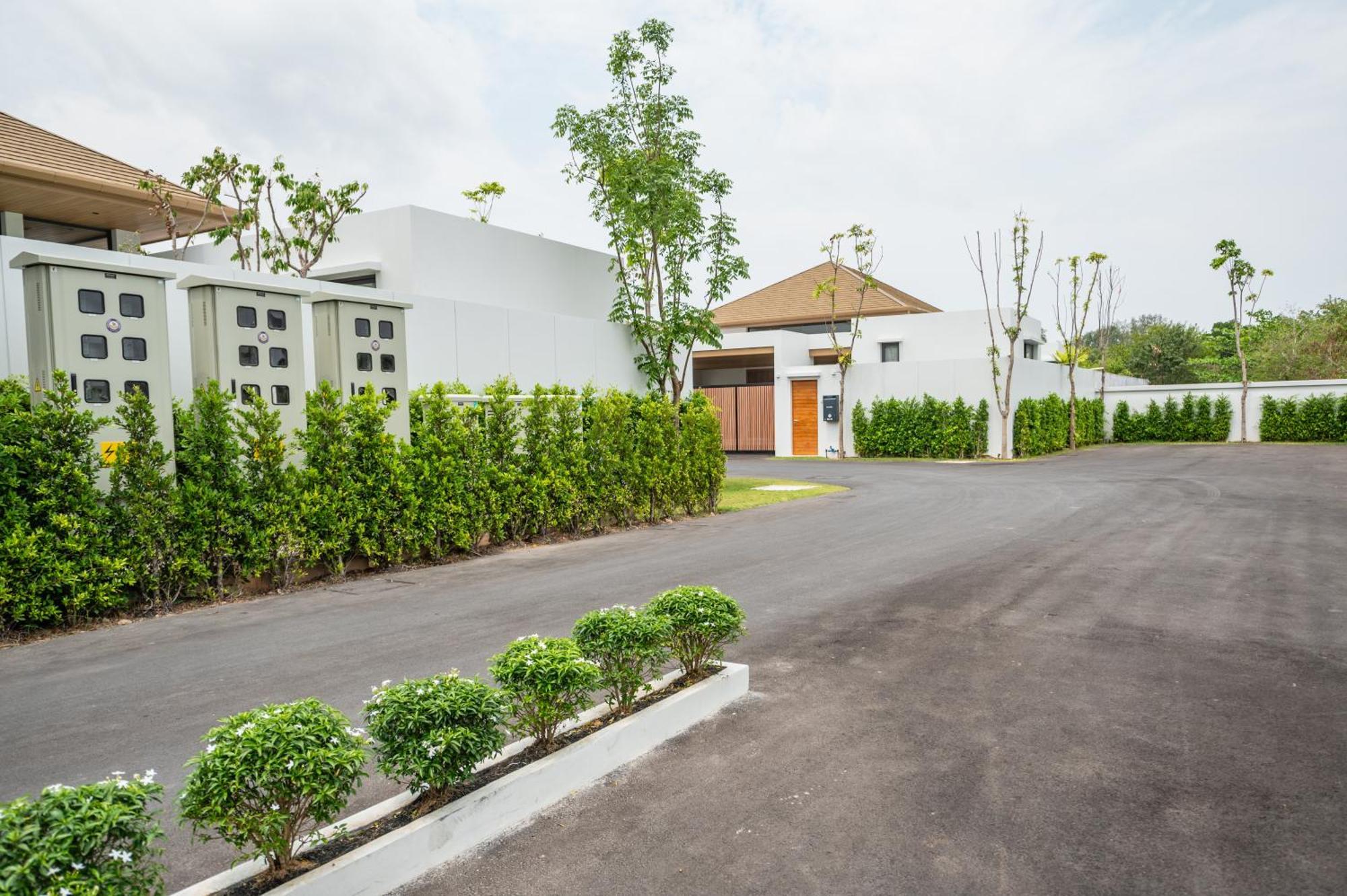 Mouana Song Khun 5-bedroom Pool 89-11 Villa Chalong