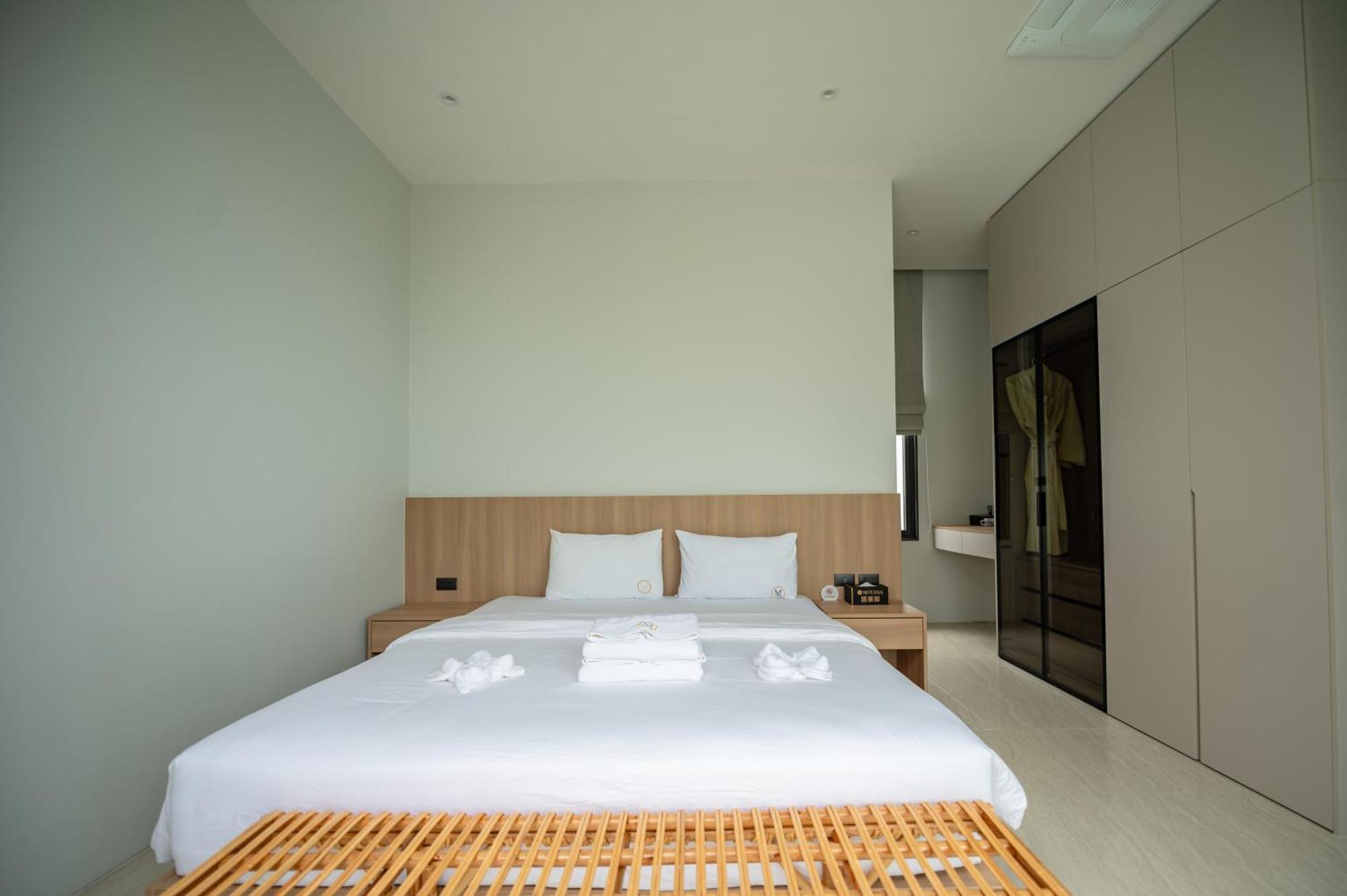 Mouana Song Khun 5-bedroom Pool 89-11 Villa Chalong