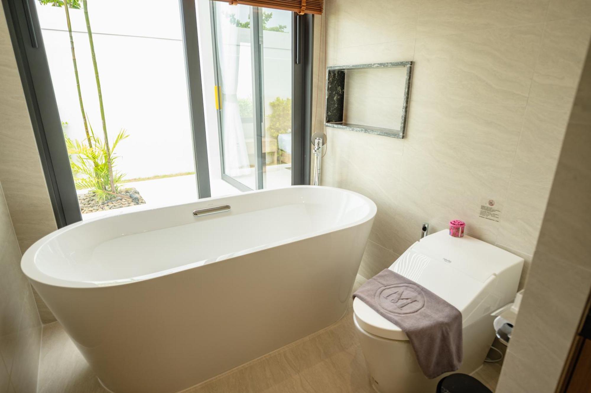 Mouana Song Khun 5-bedroom Pool 89-11 Villa *
