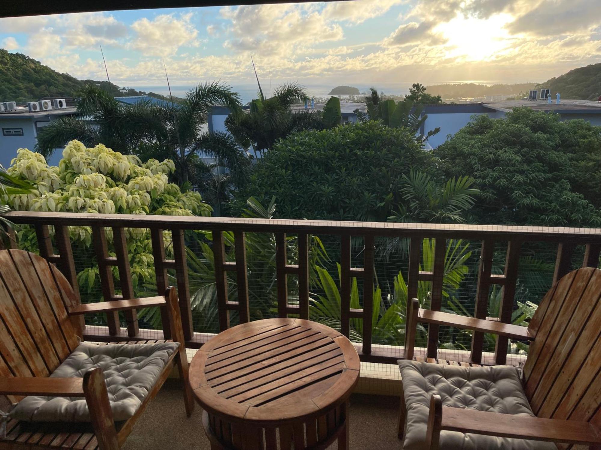 Villa Kata Sunset - 3br Private Pool - Seaview *