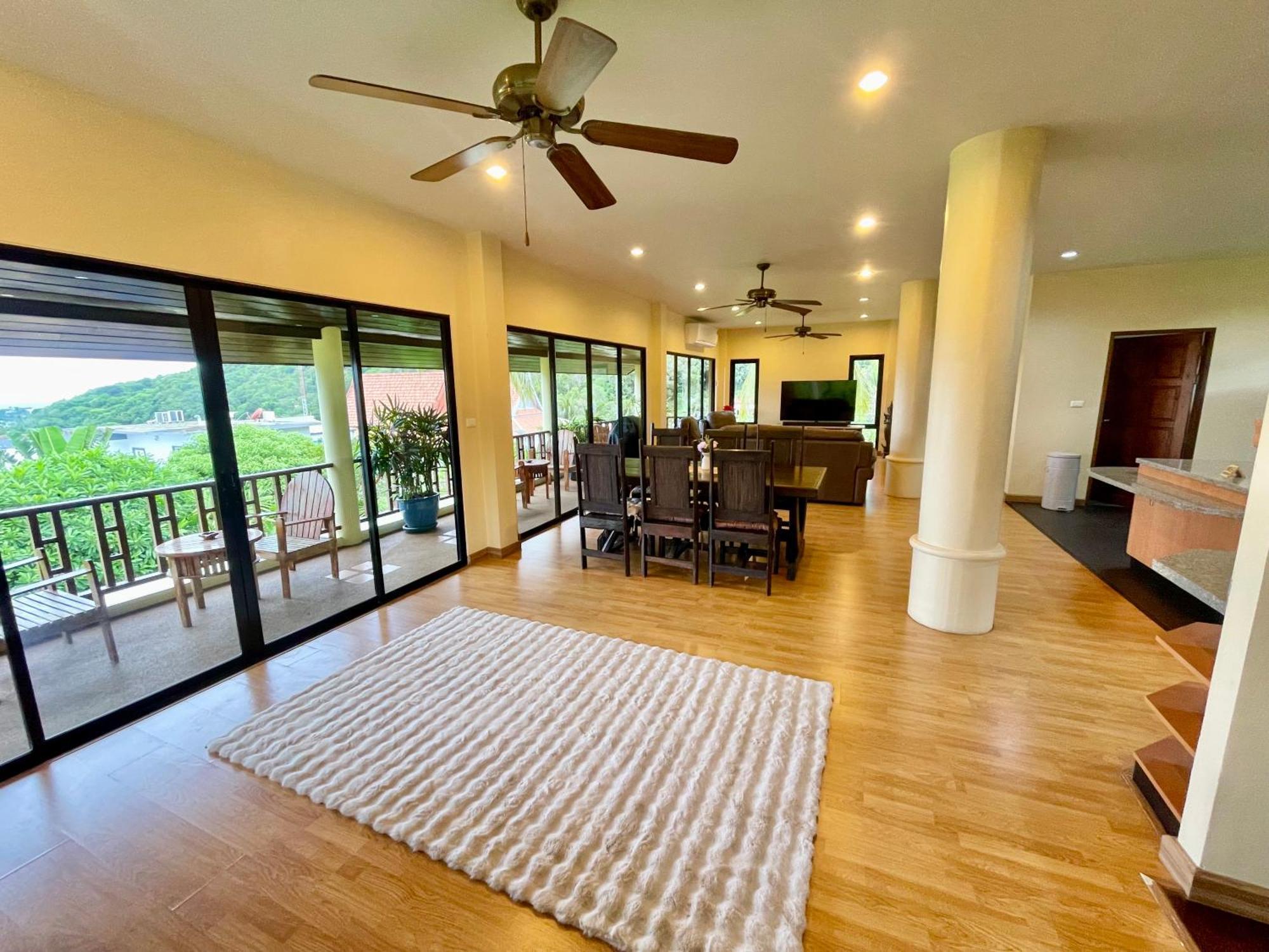 Villa Kata Sunset - 3br Private Pool - Seaview