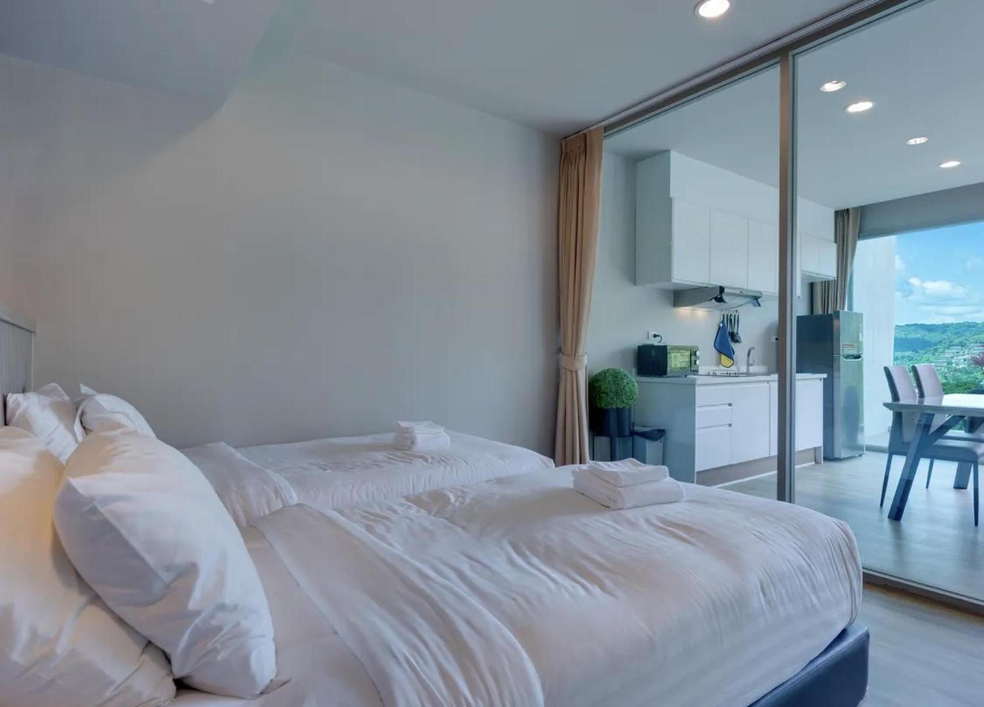 Breathtaking Sea & Mountain View Private Pool Apartment