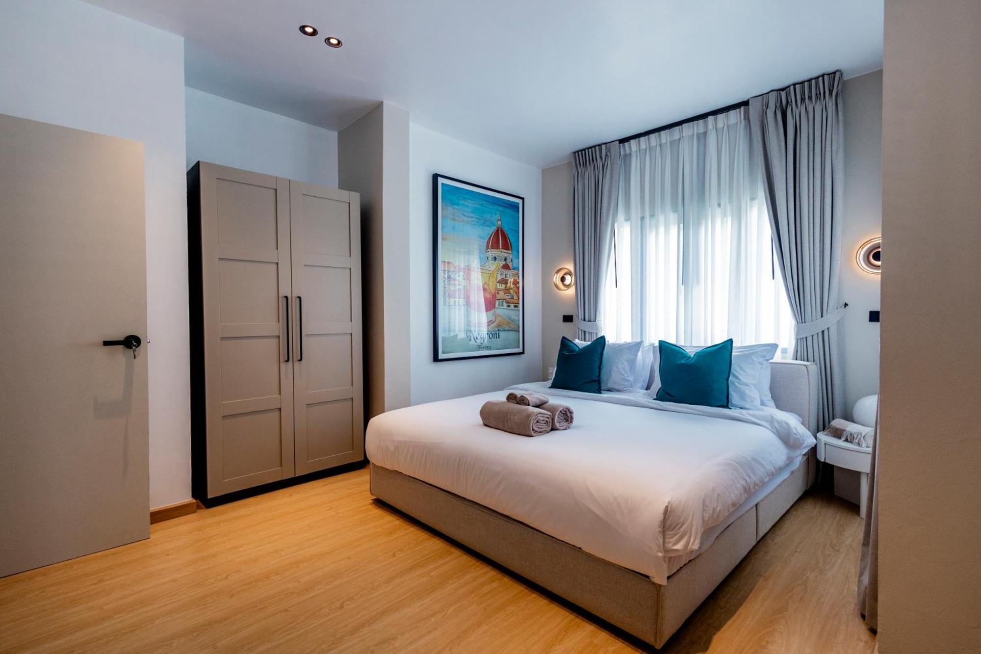 Tpsv Modern Luxury - 5 Bedrooms With Private Pool In Phuket Holiday home *