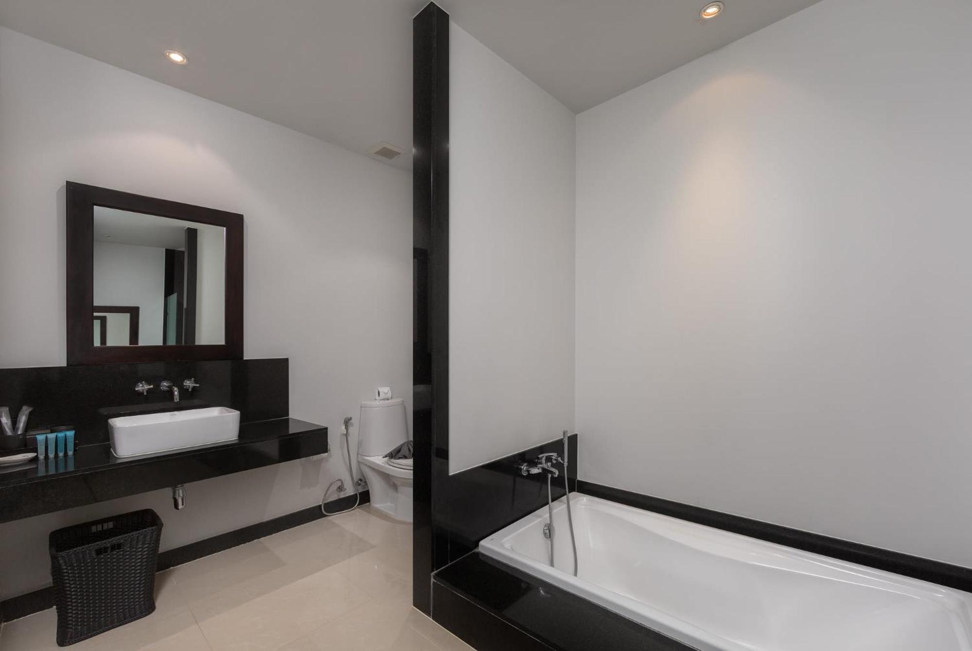 Java| 2 Bedroom Private Pool In Popular Onyx | 3 Min To Naiharn Villa Rawai