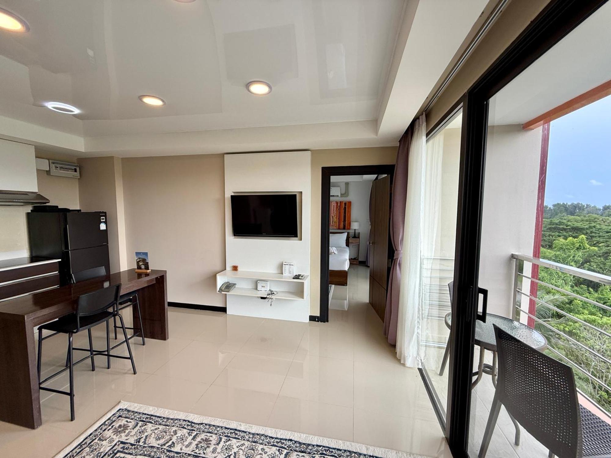 By Villacarte Apartment *