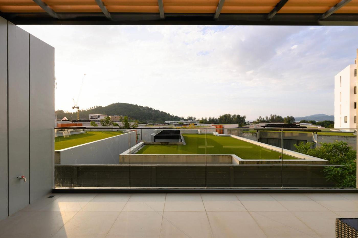 Apartment Newly Renovated In Mida Grande By Phuket Sabay Rent - Surin Beachfront, Expansive Terrace And Pools *