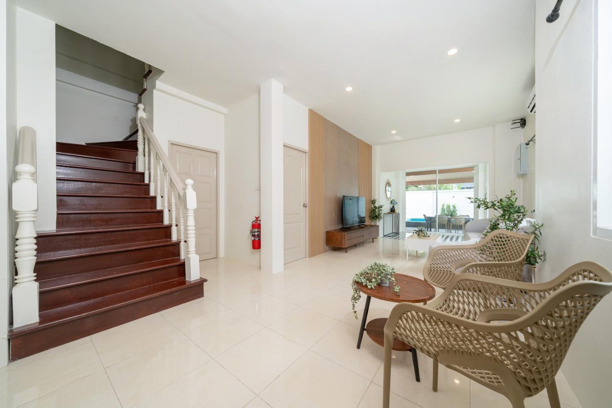 Holiday home Prime Patong-5br-6br Pool Photo Before Book